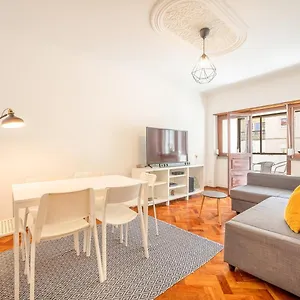 https://guestready-beachside-apartment-near-praia-de-carcavelos.hotels-lisbon-portugal.com